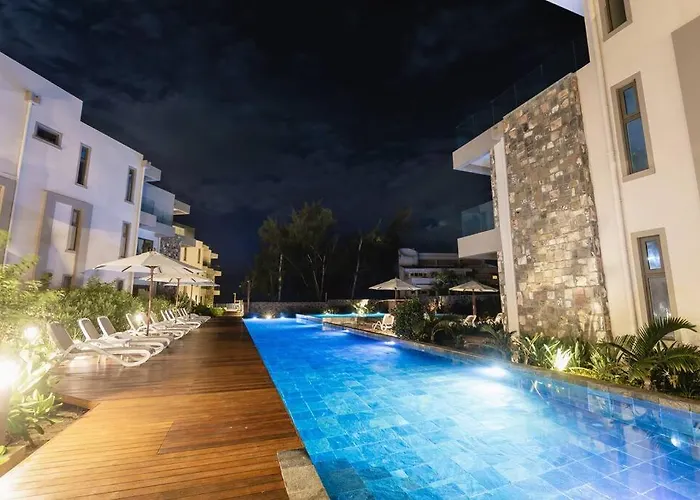 Penthouse Beachfront Ocean Terraces Residence, Poste Lafayette-Apt-D3